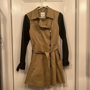 Bebe trench coat size M
